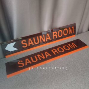 ป้ายห้องซาวน่า อะคริลิค ตัดเลเซอร์ ข้อความ SAUNA ROOM สีส้มสดใส สำหรับติดหน้าห้องหรือบอกทาง