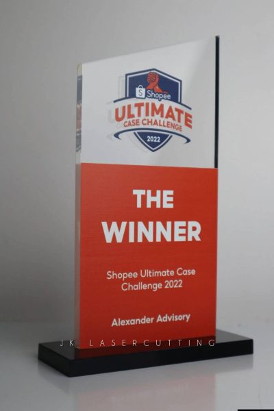 โล่ห์อะคริลิคมีกี่แบบ โล่ห์อะคริลิคแบบมาตรฐาน โล่ห์อะคริลิคแบบสั่งทำพิเศษ